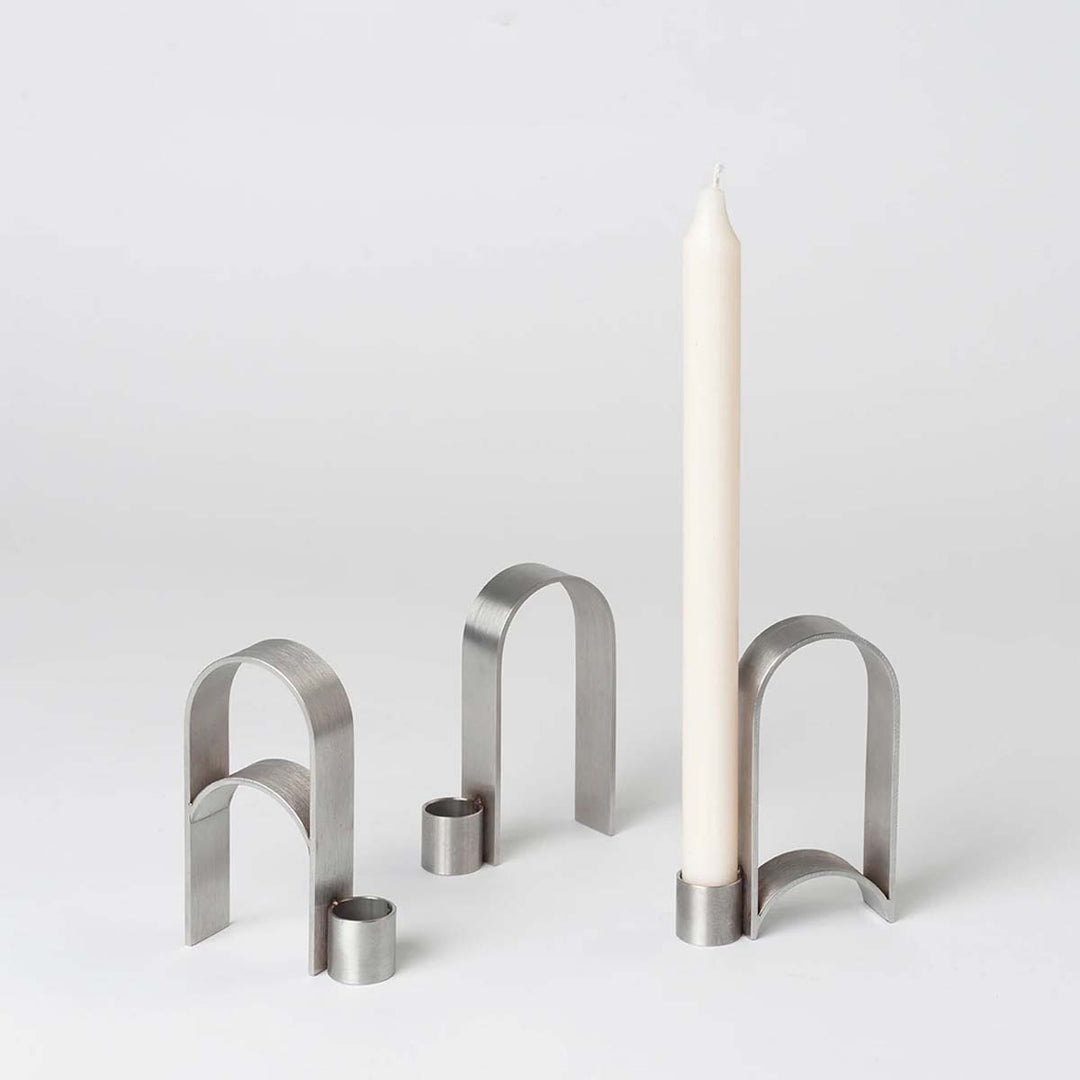 Kristina Dam Arch Vol. 3 Kerzenhalter Stahl (silber)