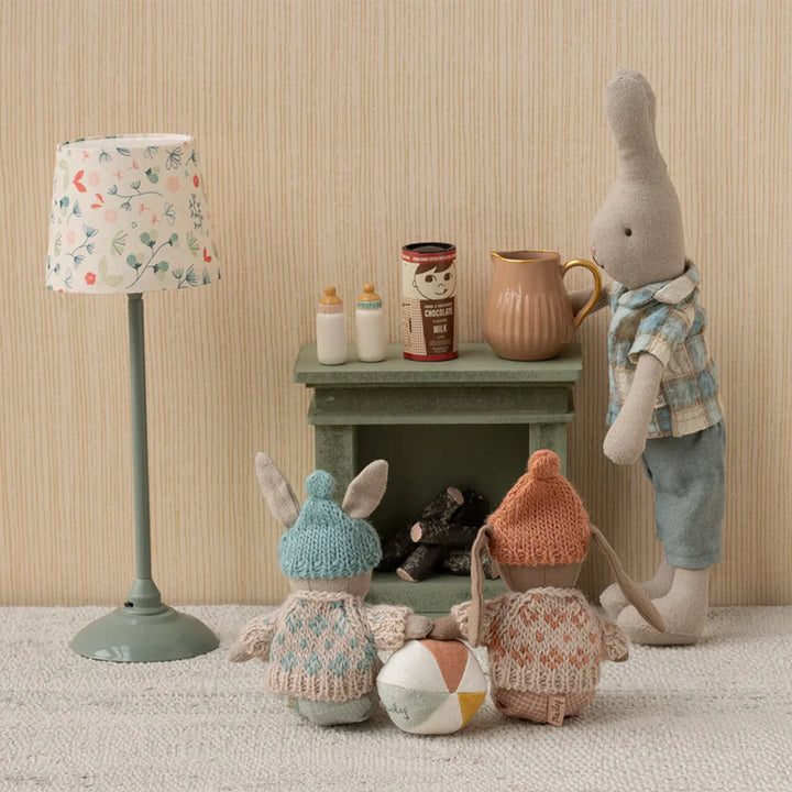 Maileg Kamin Miniatur grün Hasen Kaninchen Puppenhaus Teddy 11-5013-00