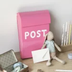 Briefkasten für Spielhaus oder Kinderzimmer Metall Pink Dunkelrosa klein