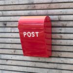 Briefkasten nordisch rot