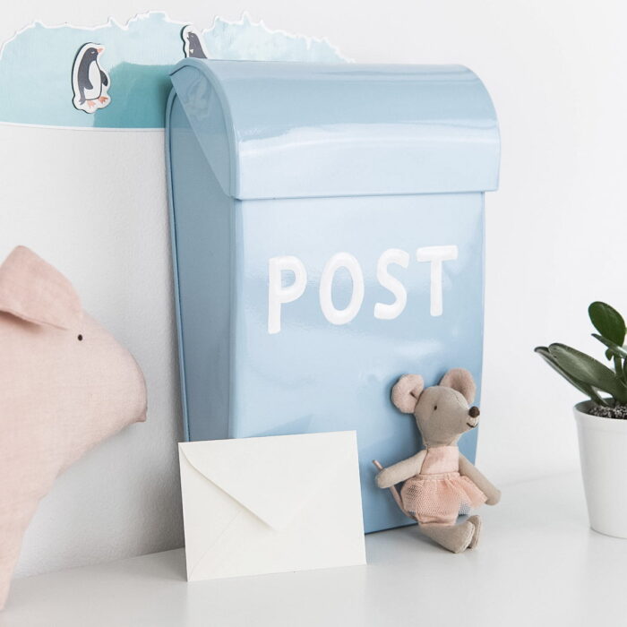 Briefkasten Kinder hellblau Bruka Design