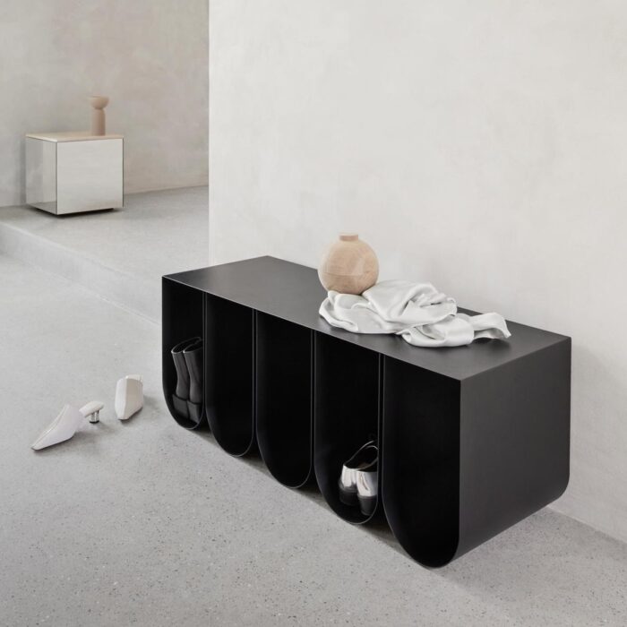 Kristina Dam Curved Sitzbank