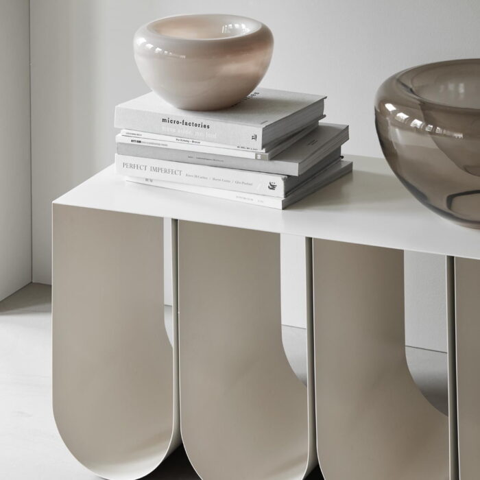 Kristina Dam Sitzbank Curved Bench Beige | Weiß – Bild 3