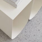 Kristina Dam Beistelltisch Curved