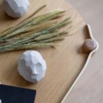 Cooee 3 Köpfe Skulptur hellgrau, beige