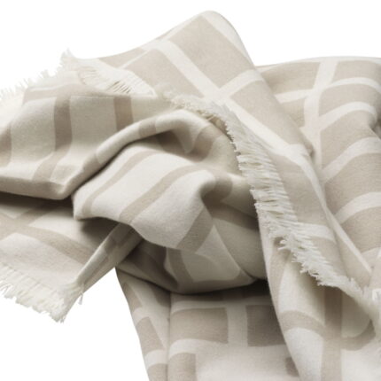 Kristina Dam Decke Off White beige 130 x 180 cm