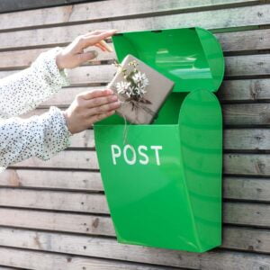 Briefkasten nordisch grün