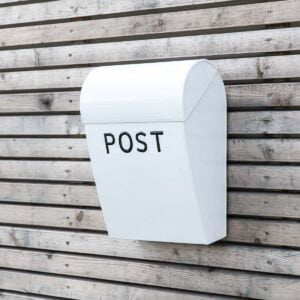 weißer Briefkasten aus Schweden