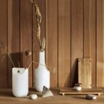 Kristina Dam Serif Vase weiß
