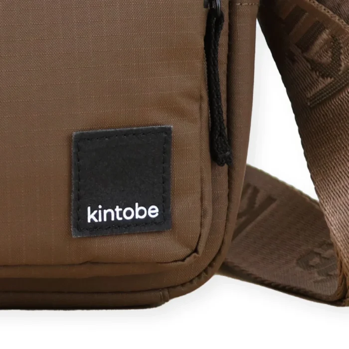 Kintobe Umhängetasche Miles Earth Brown braun Detail
