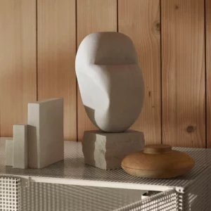 Kristina Dam Studio Contour Skulptur Sandstein