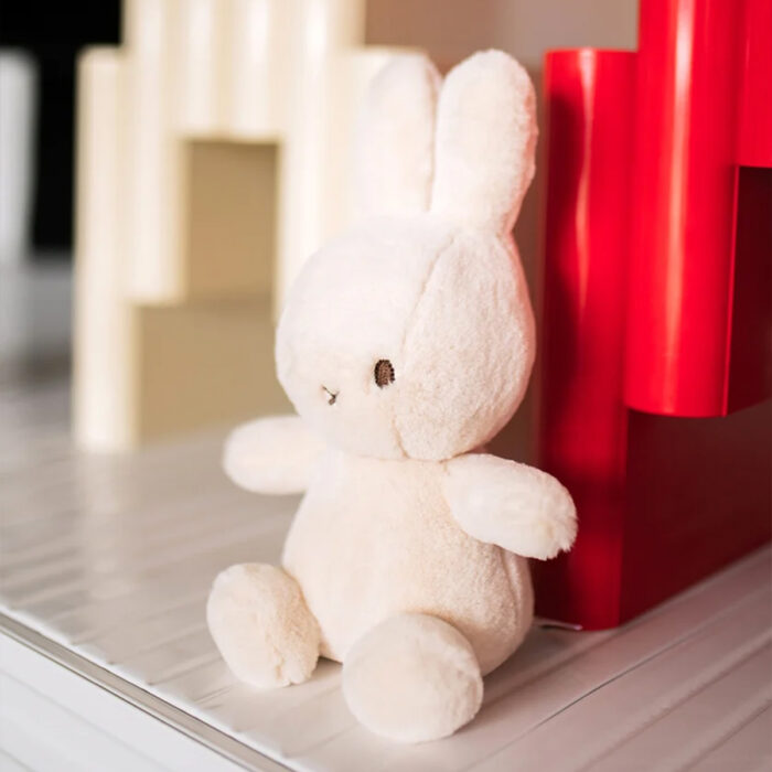 BON TON TOYS Miffy Hase, Weiß in Geschenkbox - 23 cm – Bild 3