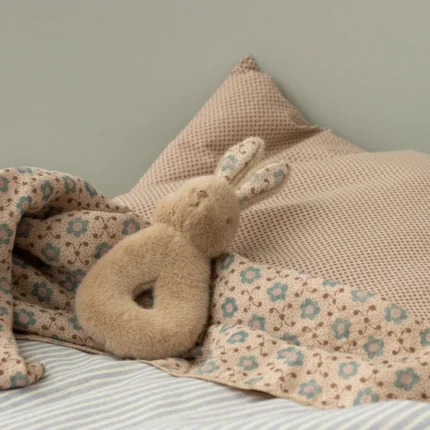 Maileg Babyrassel Hase Kaninchen Creme Pfirsich Peach 16-5700-01
