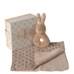Maileg Kaninchen Rassel Creme Pfirsich Babyrassel 16-5700-01