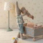 Maileg Hase Mikro Braun Dusty Rose Strickanzug 16-5023-00