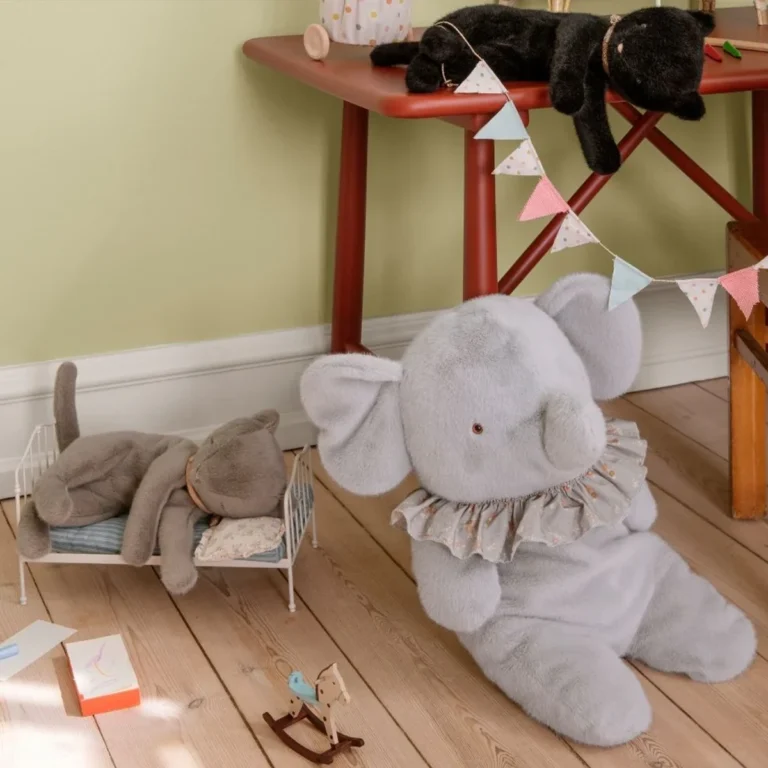 Maileg schlafende Katzen Elefant 16-5996-01