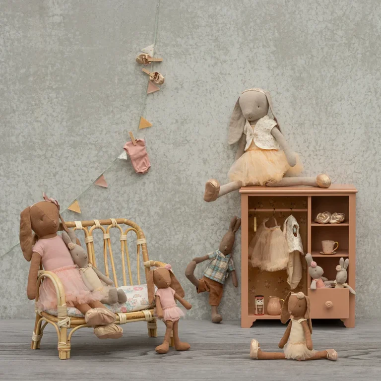 Maileg Zubehör Hasen Kaninchen Gr. 3 Holz Maileg Kleiderschrank Hasen Teddys Puppen groß 11-5005-00